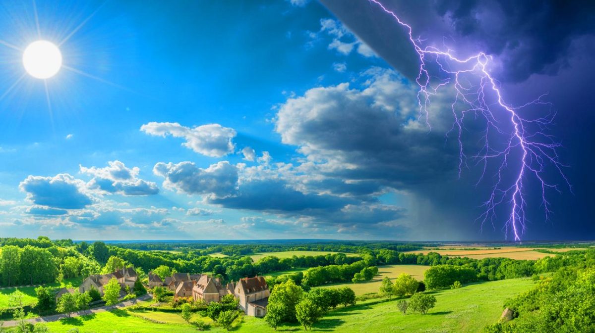 Alerte météo : après des records de chaleur, ces orages dévastateurs transforment votre week-end en véritable film catastrophe météorologique à ne pas manquer Illustration de la vague de chaleur suivie d'orages violents en France. Image réalisée par IA.
