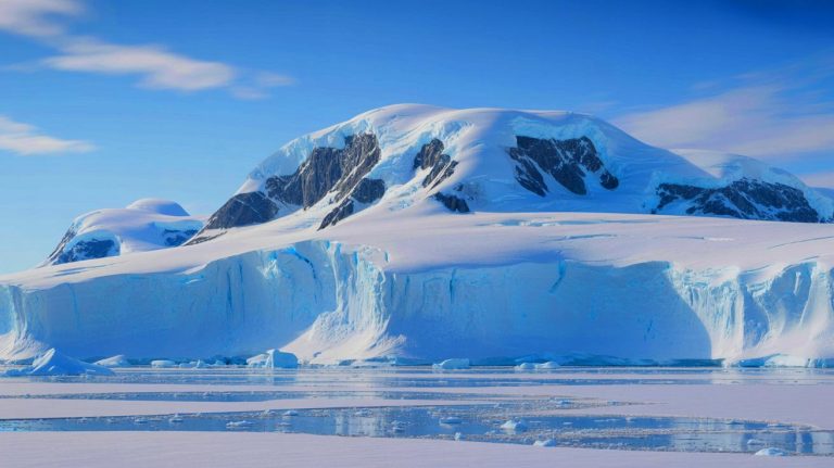 Choc scientifique : ces montagnes cachées sous l’épaisse glace de l’Antarctique fascinent les experts mondiaux et pourraient bouleverser nos connaissances