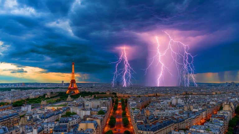 Tragédie météorologique dans l&rsquo;Hexagone : ces orages meurtriers frappent les Yvelines avec un décès et blessent grièvement à Paris en semant la panique